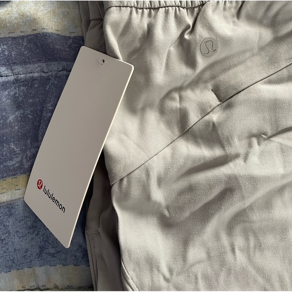 Lululemon Essential Affinity Midrise Jogger - Picture 1 of 4